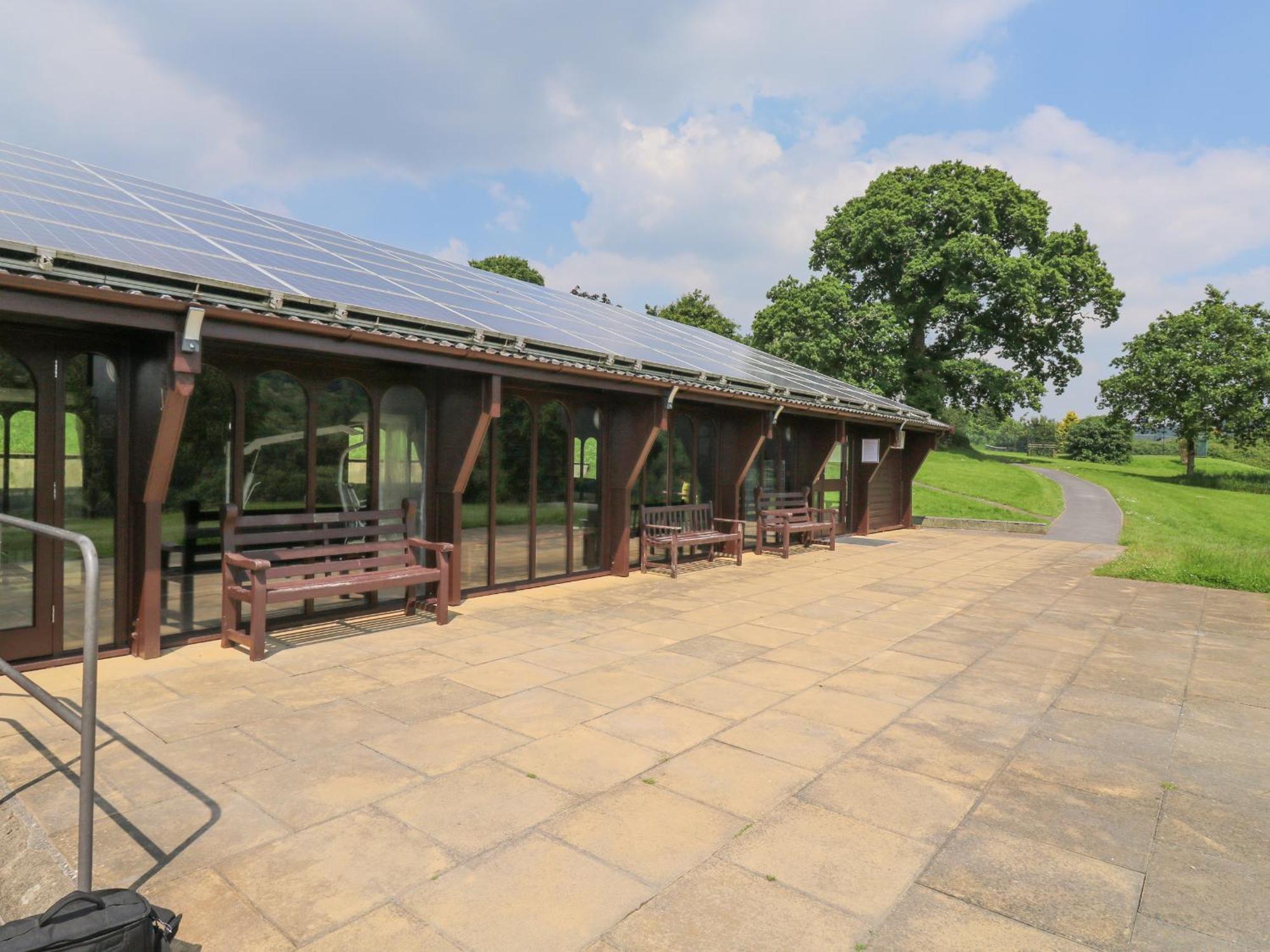 Harcombe House Bungalow 1 Нютън Абът Екстериор снимка