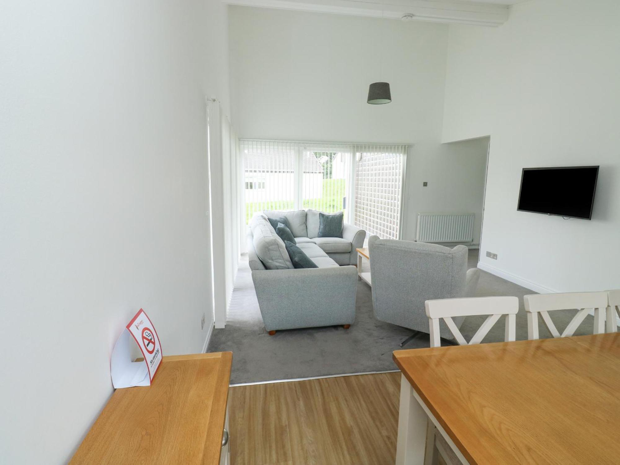 Harcombe House Bungalow 1 Нютън Абът Екстериор снимка